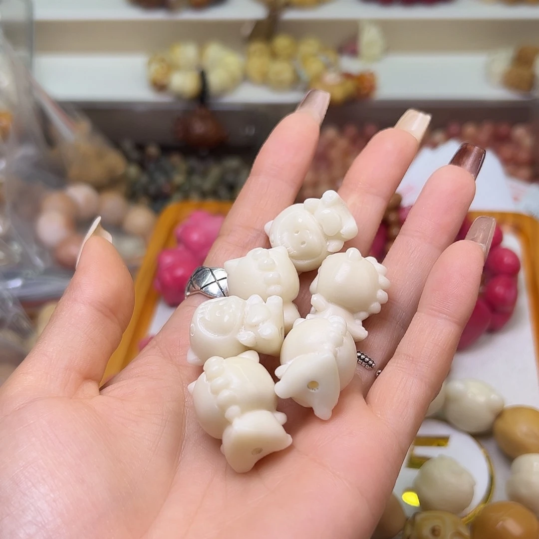 菩提根/象牙果吊坠全品白恐龙多妹6颗