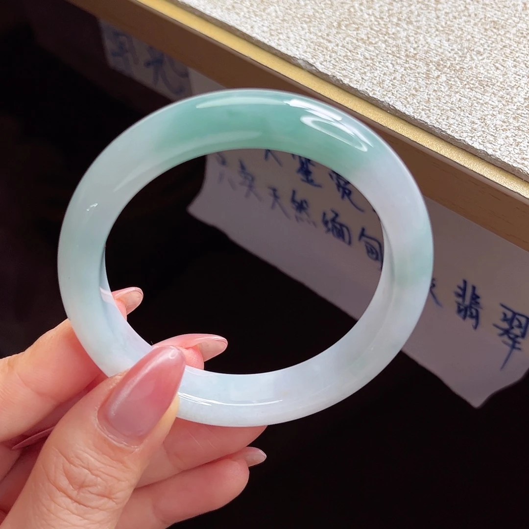 翡翠未镶嵌手镯手镯