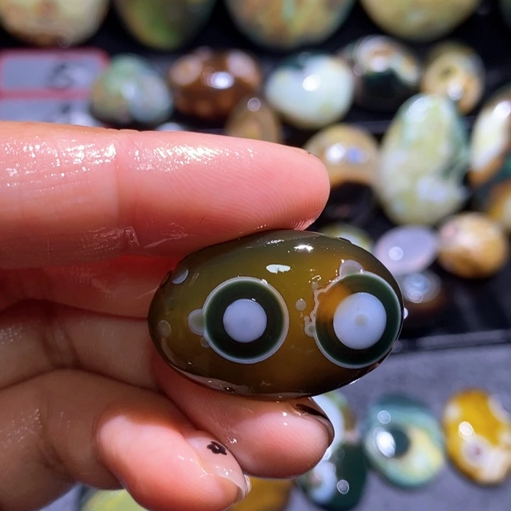 玛瑙/玉髓玛瑙吊坠未镶嵌