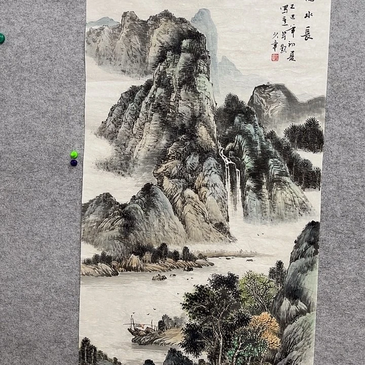 国画花鸟等多种鸟类的栖息