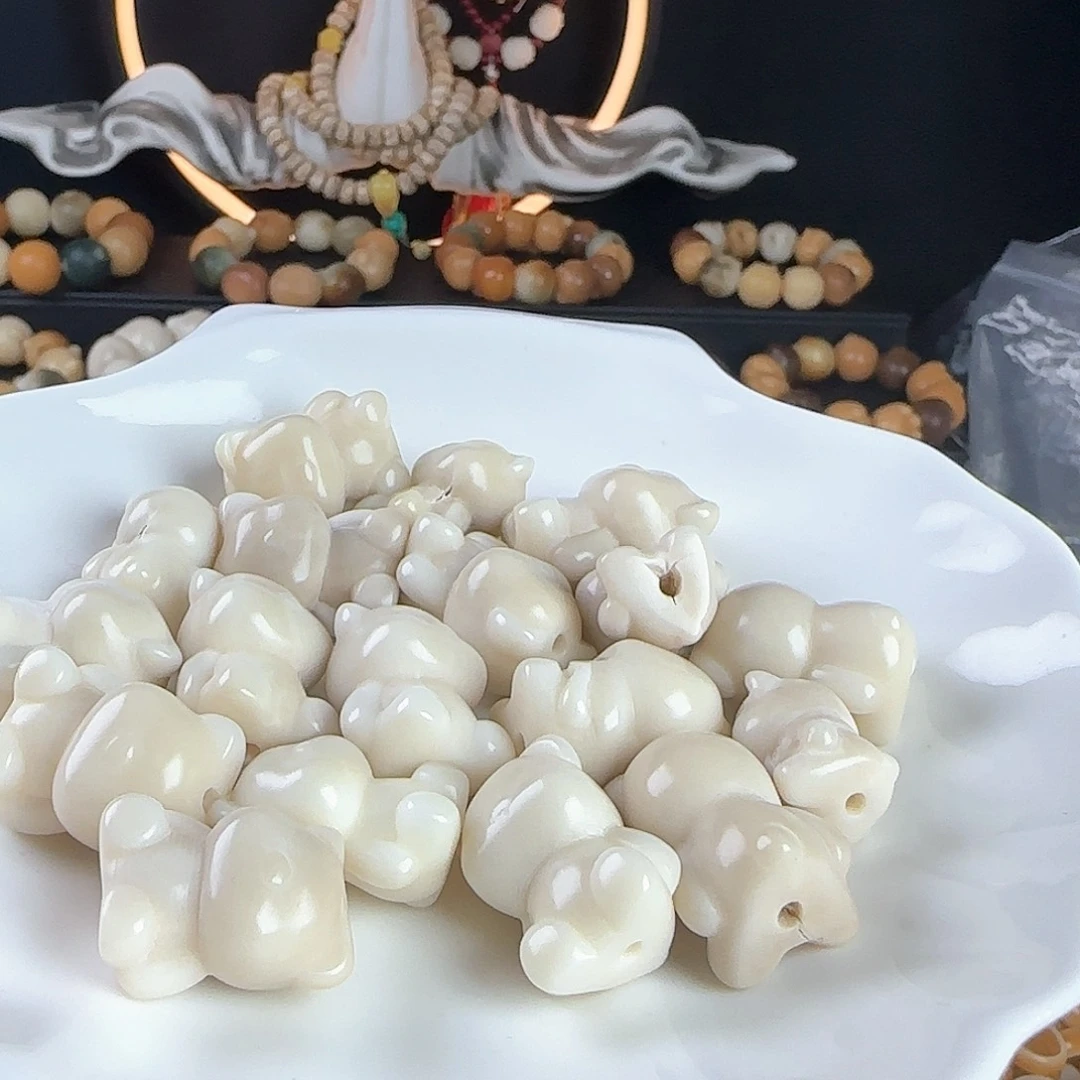 菩提根/象牙果吊坠瑕疵白色熊5颗不挑瑕疵有裂坏