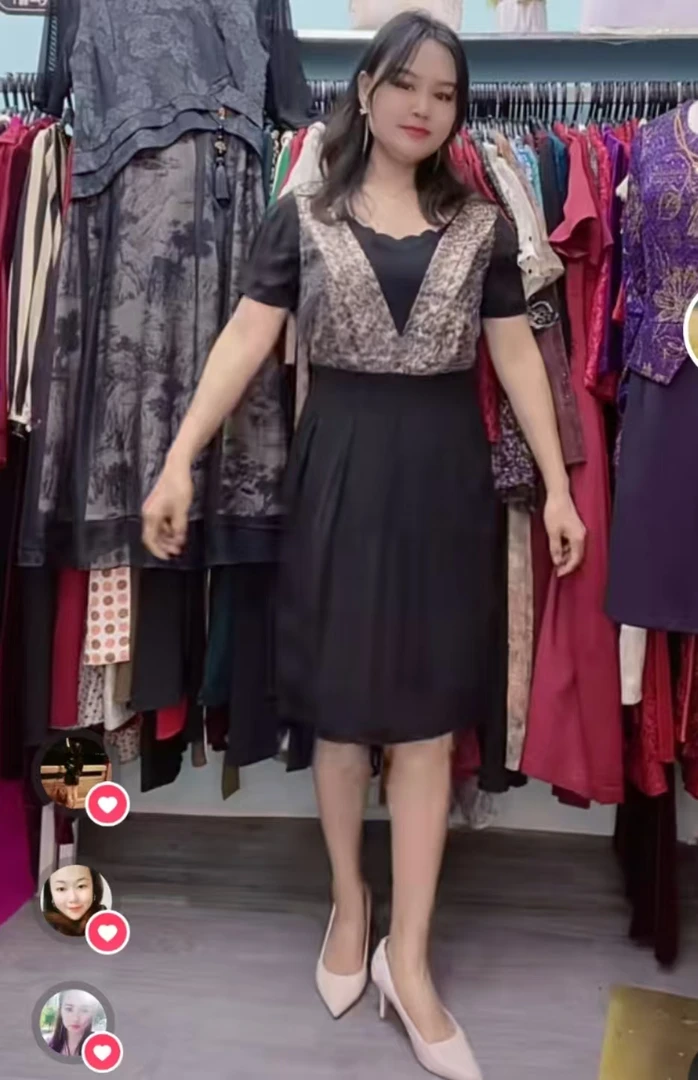 假两件套连衣裙黑色