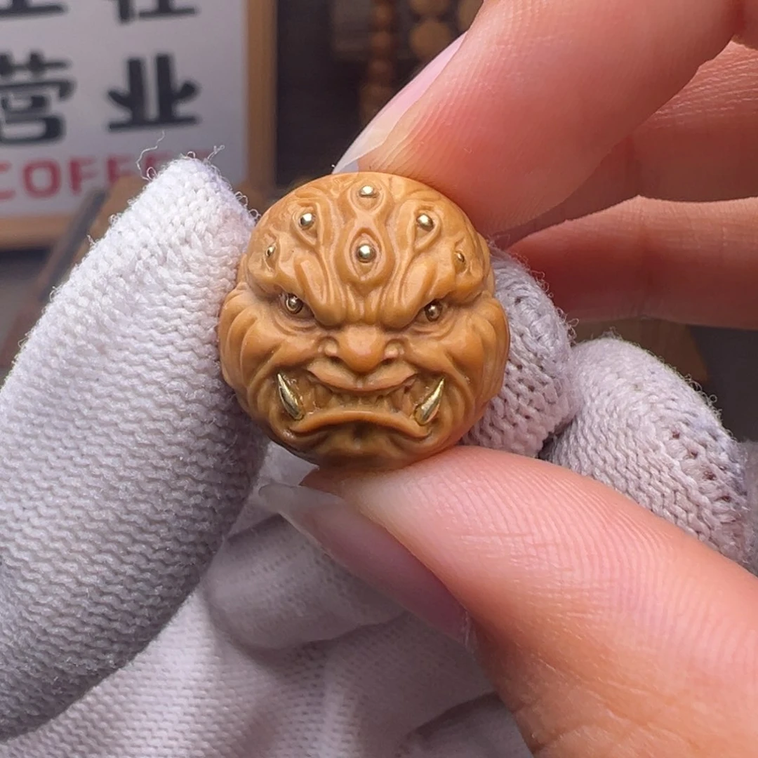 猴头核桃把件镶嵌款九目獠牙18左右尺寸全品有正常封口线