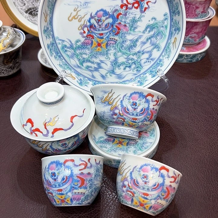 摆件景德镇陶瓷研究所工作的