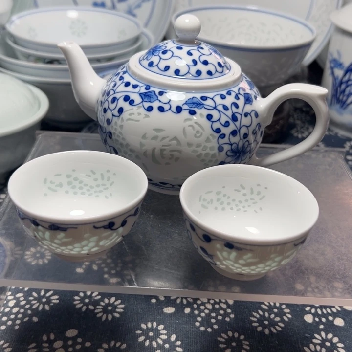 手绘雕刻福鱼茶壶2个杯
