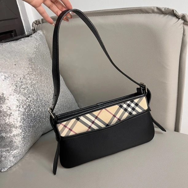 95新 BURBERRY/博柏利 黑色格纹布面单肩腋下麻将hobo法棍包
