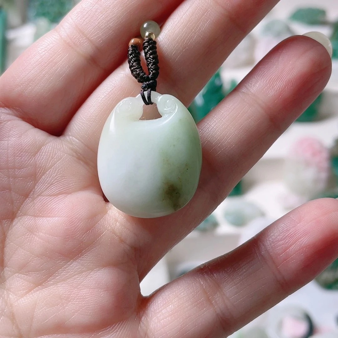 未镶嵌独山玉挂件