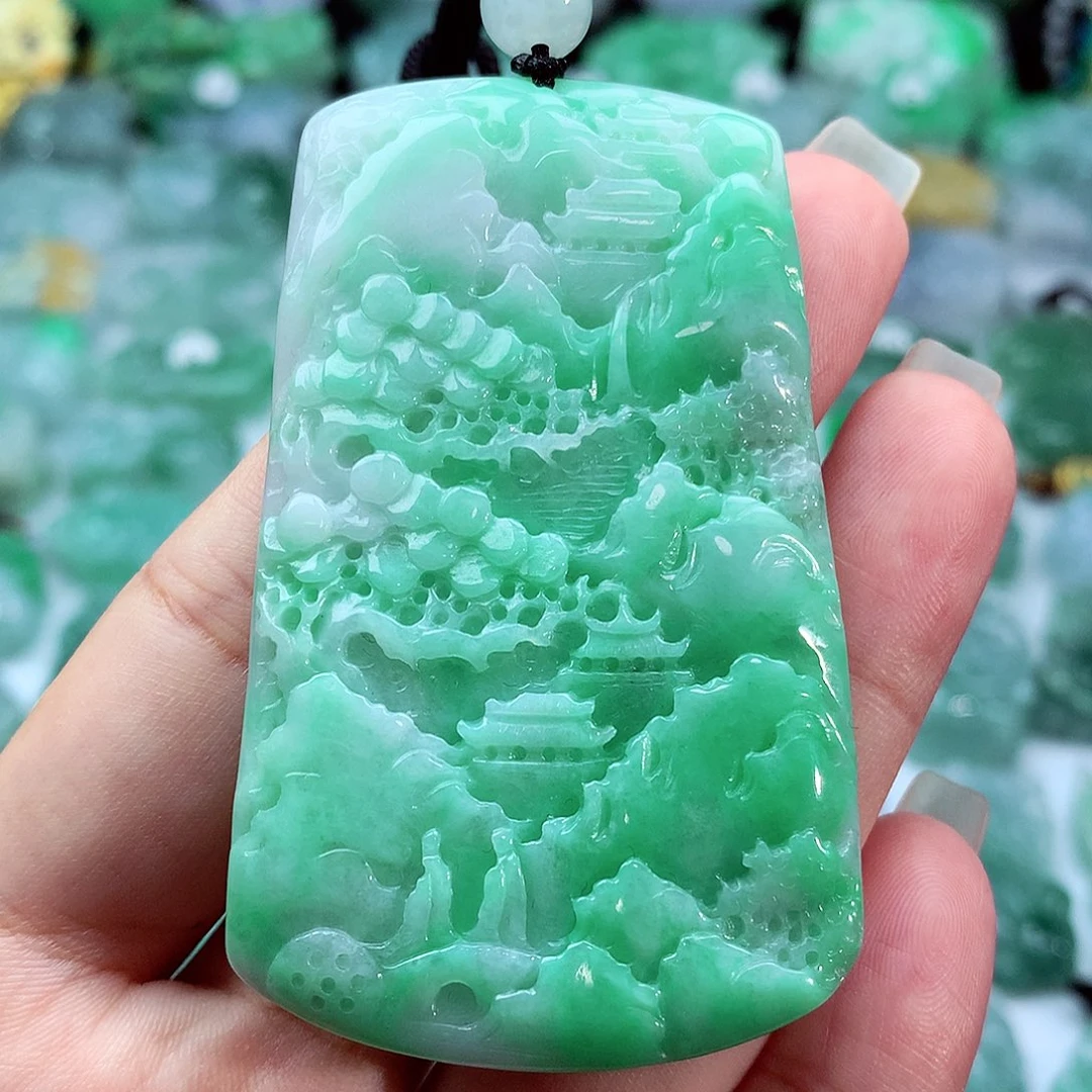 三***风翡翠未镶嵌颈饰翡翠