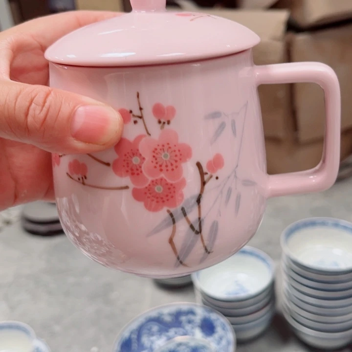 青花玲珑办公杯红稀土