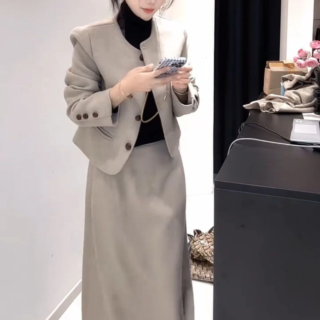 1682025秋冬网红新款呢子两件套裙韩系减龄圆领短款外套半身长裙