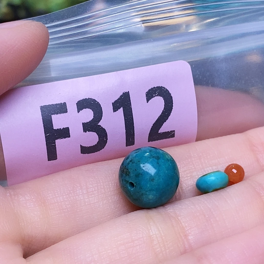 未镶嵌南红玛瑙珠宝奇石