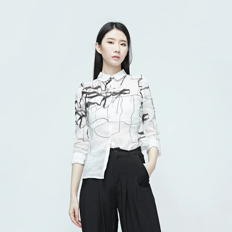 圣迪奥春季女士小众气质时尚翻领印花长袖衬衫S20280506