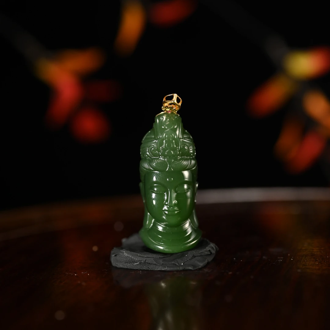 Lot8827 2512190079和田玉碧玉观音挂件/保利