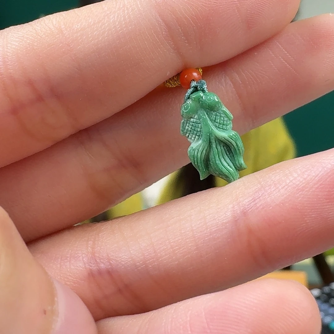 绿松石未镶嵌挂件