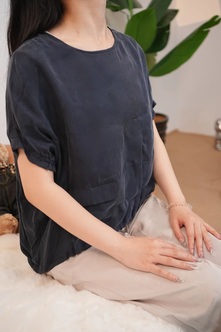 莱多蜜铜氨丝香云纱短袖女简约休闲百搭纯色夏季宽松时尚上衣