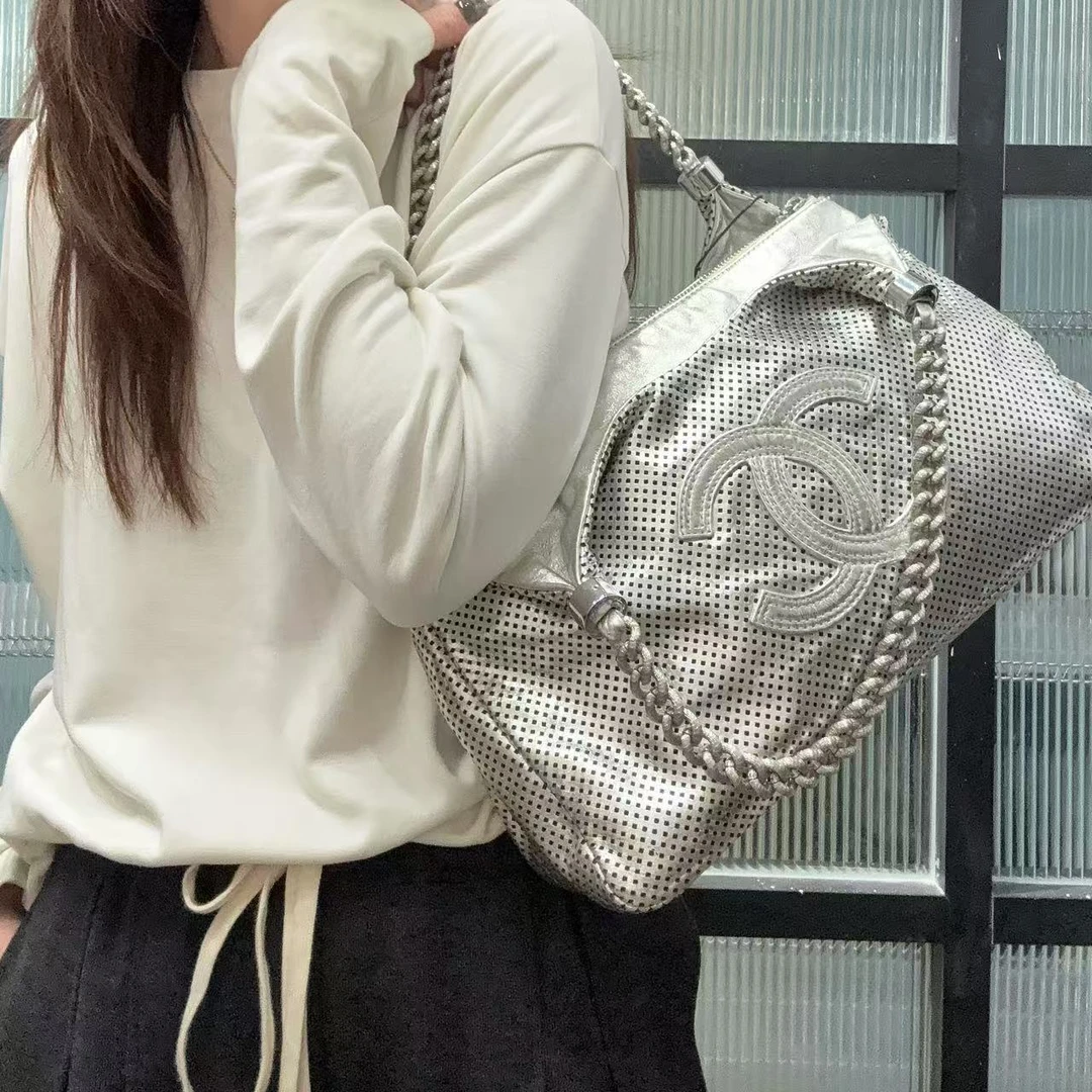 95新 Chanel/香奈儿 【蕾】62 1279 银色单肩包