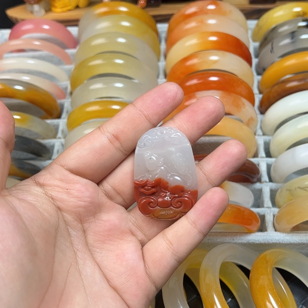 石英质玉（黄龙玉）未镶嵌手镯