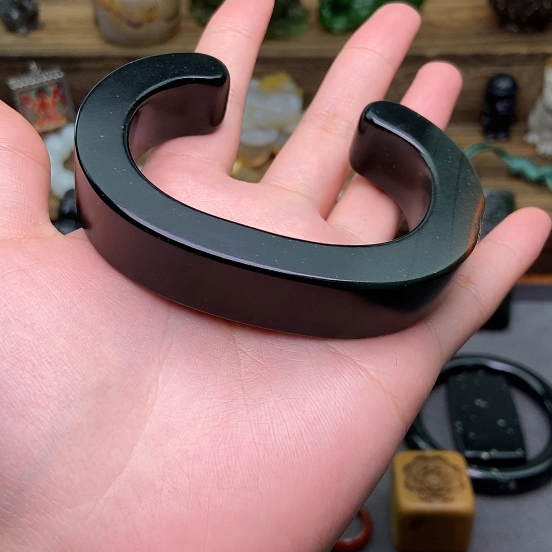 颈饰未镶嵌和田玉减*