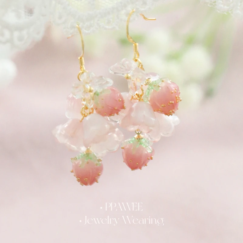 铜合金耳饰 甜粉琉夏|渐变粉草莓耳饰夏天多巴胺花朵耳环度假风长