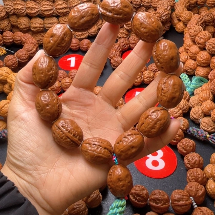 文玩核桃吊坠大枣