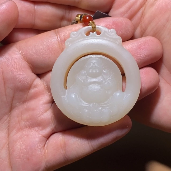 一***子和田玉未镶嵌颈饰