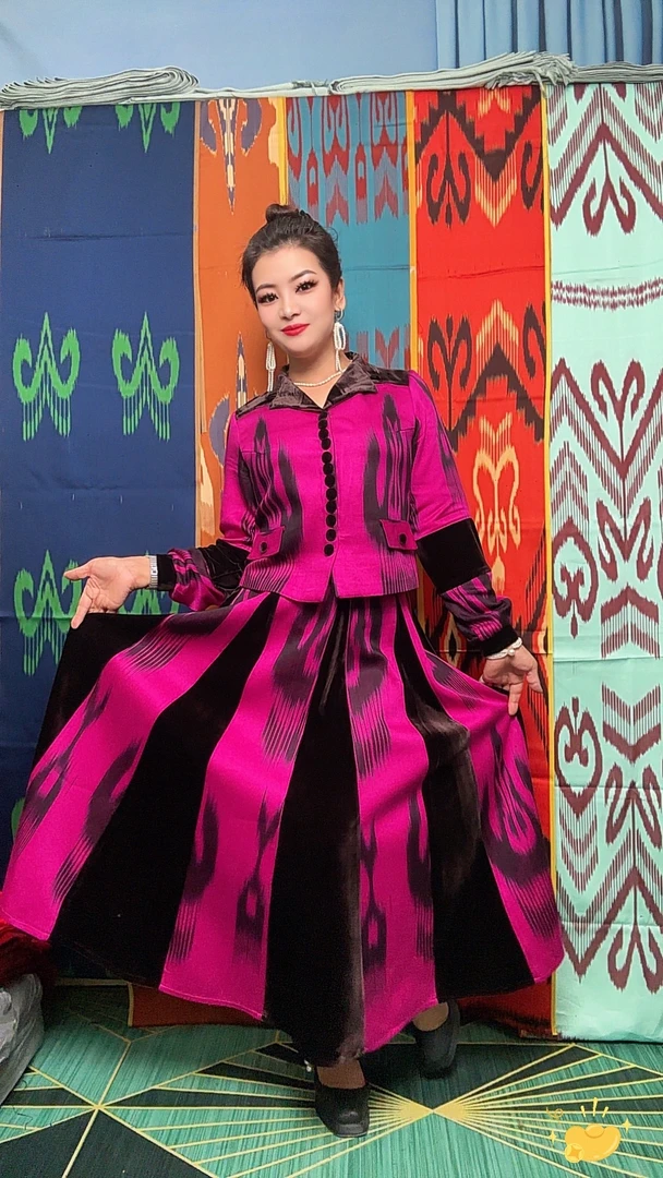 女装艾特莱斯民族风连衣裙