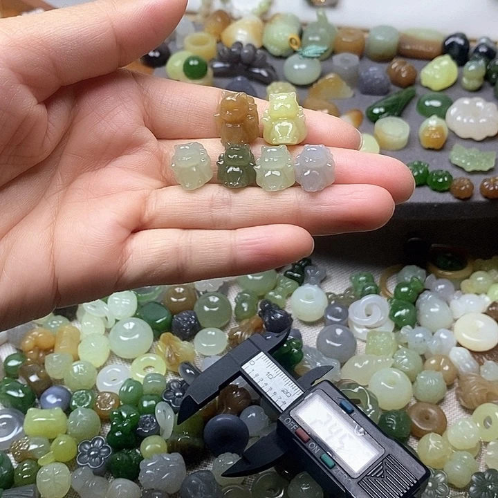 未镶嵌和田玉挂件九尾狐98一个多样性发其一