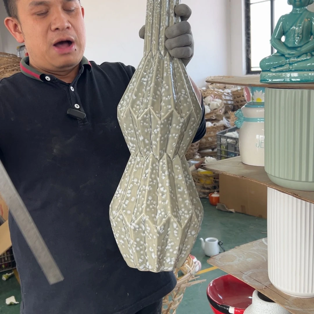 摆件115 号高中低温陶瓷工艺瓶（部分微瑕）