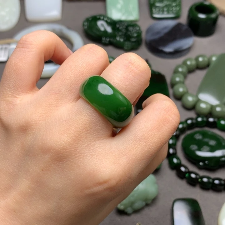 和田玉未镶嵌颈饰戒指18