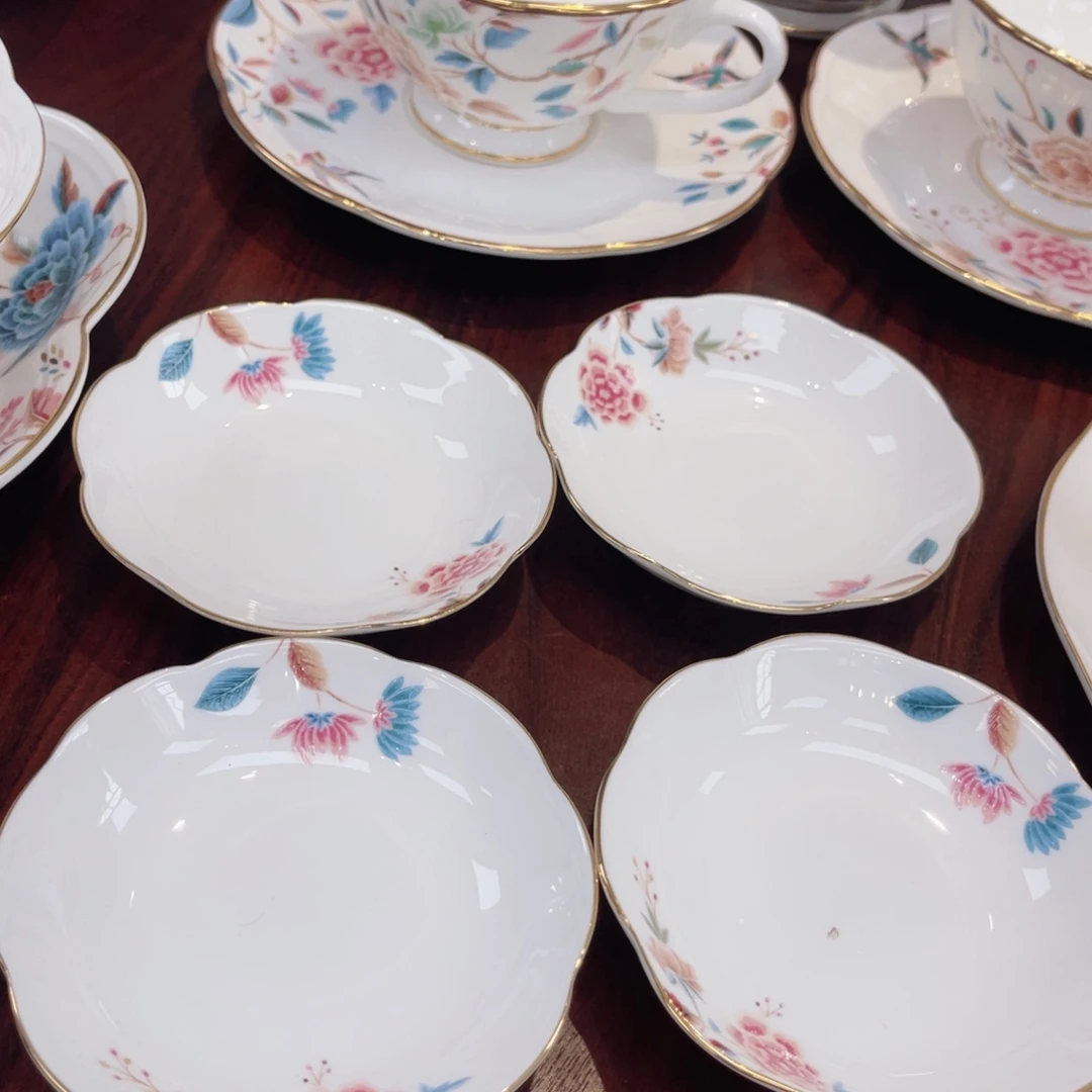 四个调料碟————————