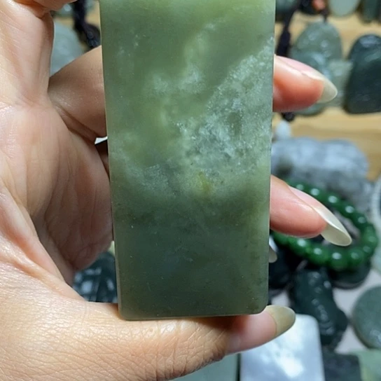未镶嵌和田玉（糖玉）珠宝半成品