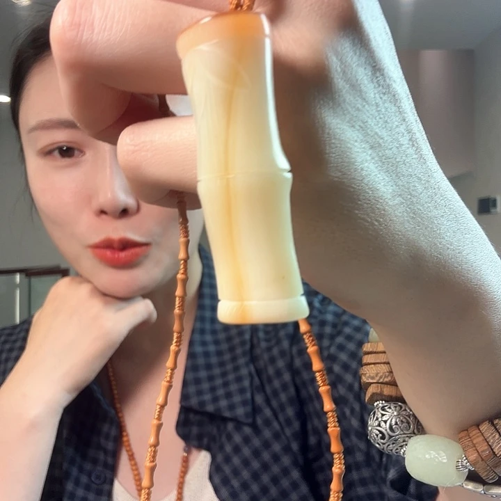 青***^未镶嵌蛇纹石玉颈饰