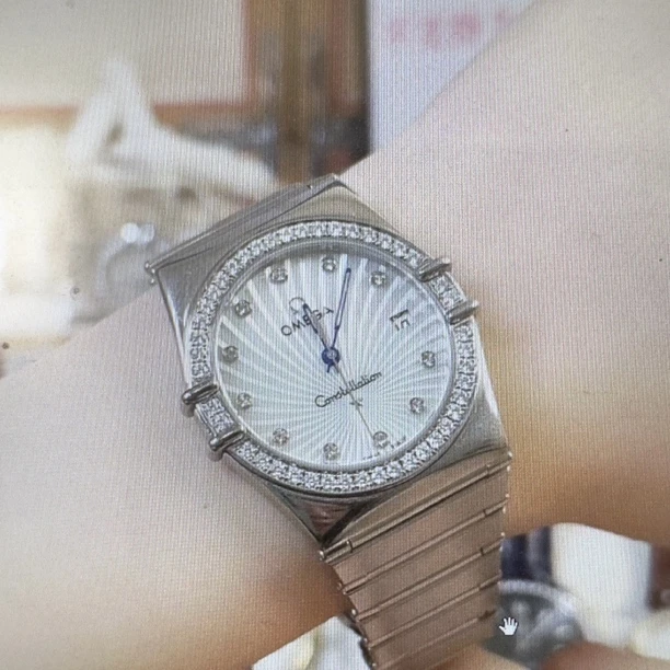 95新 Omega/欧米茄 75059/女士石英腕表/32盘/后钻盘