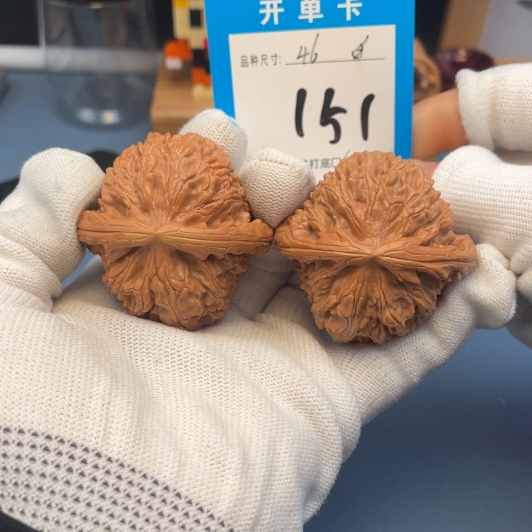 核桃文玩核桃白狮子