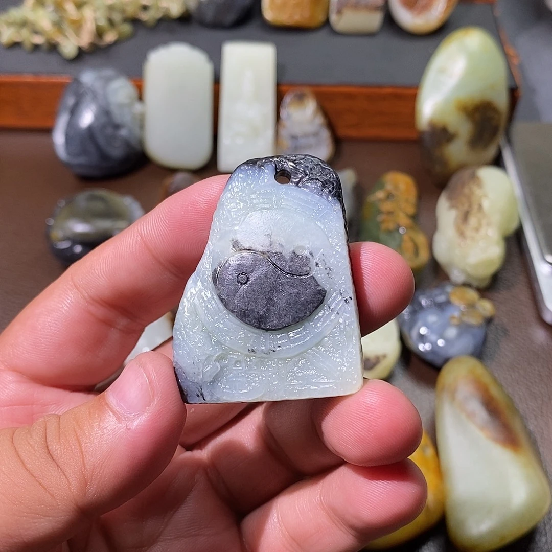 新***度颈饰未镶嵌和田玉