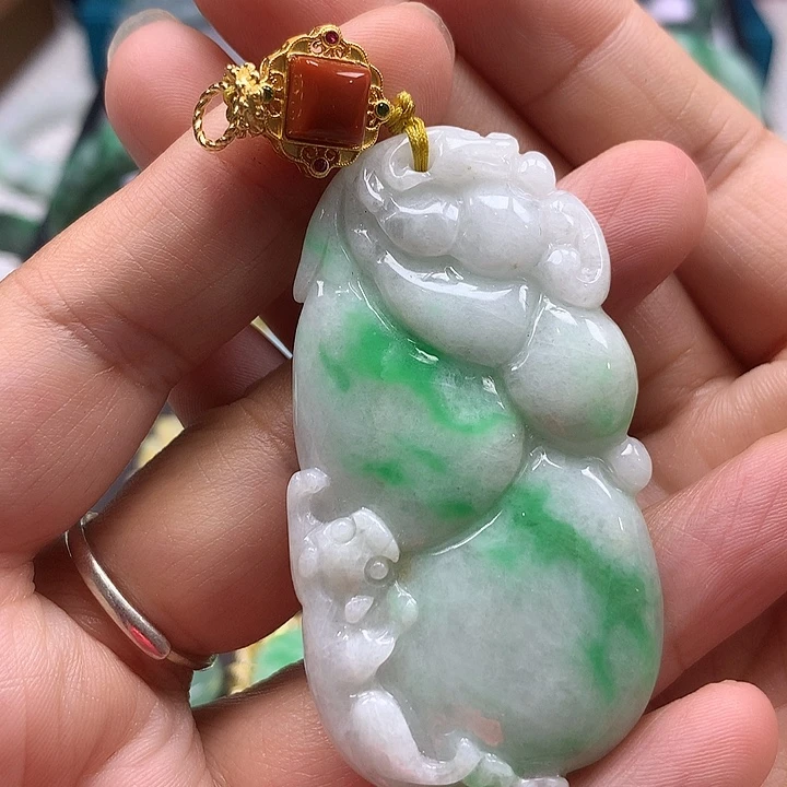 翡翠银S925镶嵌颈饰翡翠
