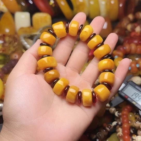 未镶嵌颈饰琥珀经典