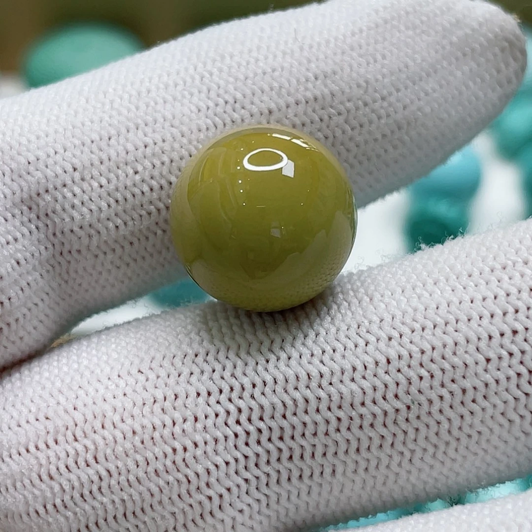 绿松石颈饰未镶嵌惜*?