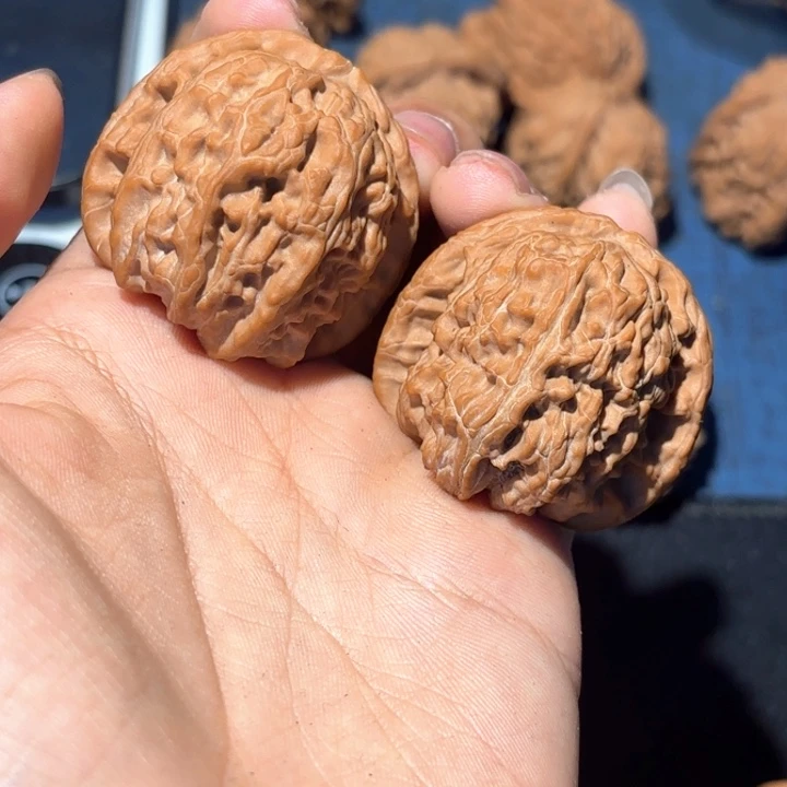 陵****吊坠文玩核桃39白狮子