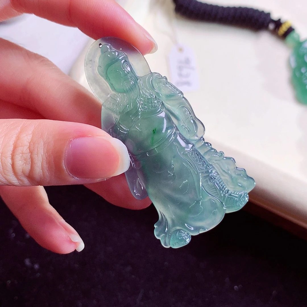 颈饰未镶嵌翡翠天然