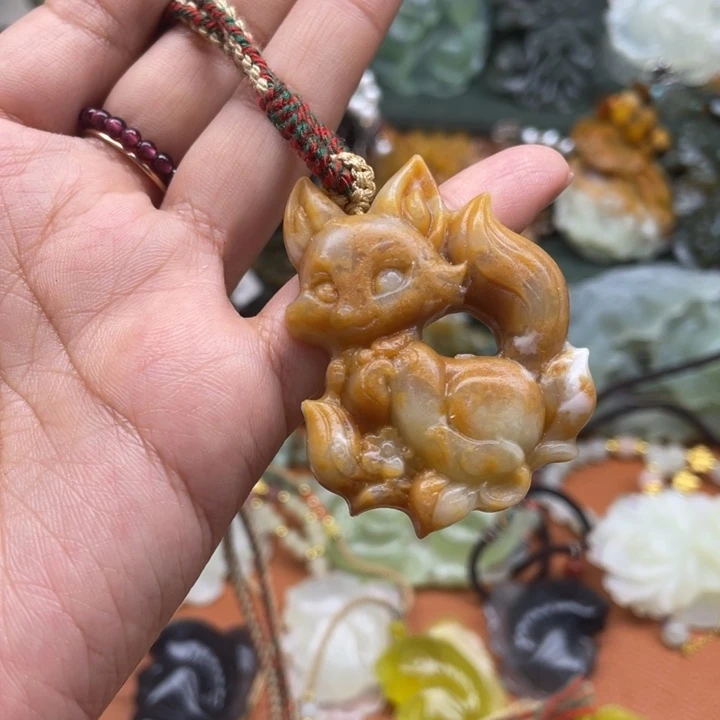 蛇纹石玉未镶嵌吊坠