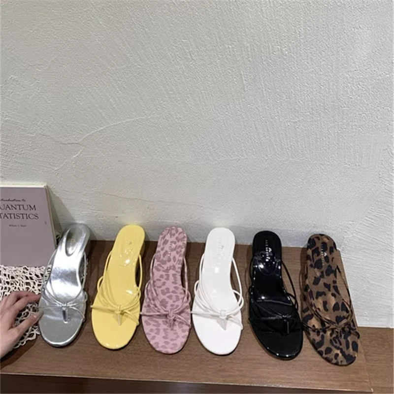 法式平底夹脚人字拖鞋仙女风鞋子外穿2025新款夏季凉拖网红沙滩