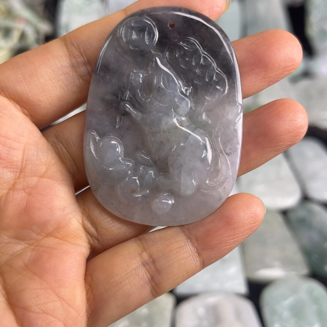 翡翠未镶嵌吊坠(赠链)瑕疵