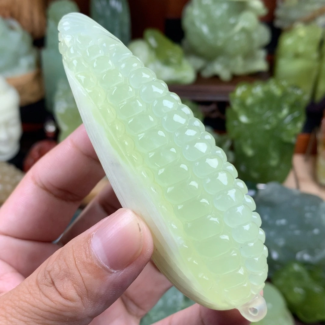 未镶嵌岫玉手把件