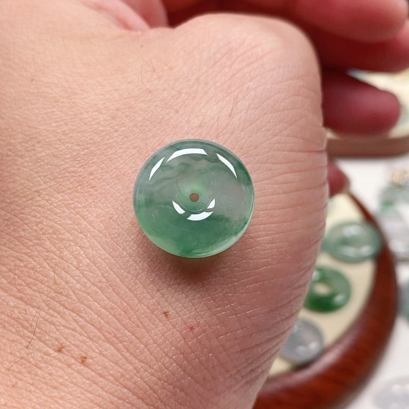 【闪购商品】翡翠未镶嵌吊坠(不含链)