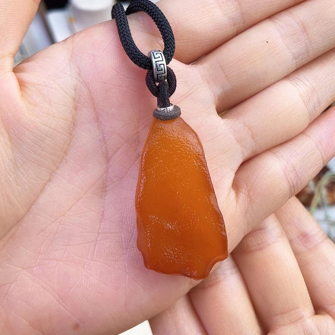 未镶嵌琥珀珠宝奇石，