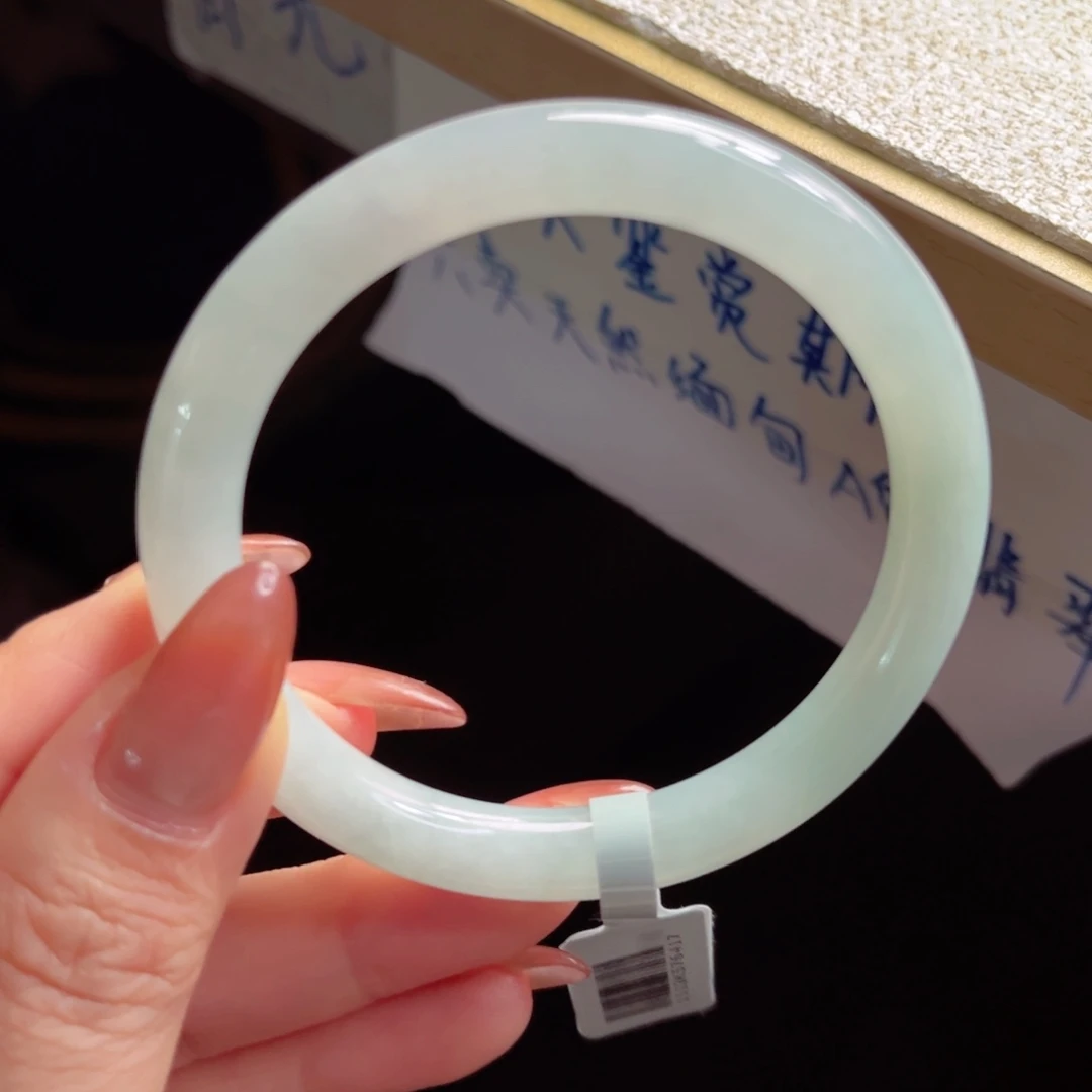 翡翠未镶嵌手镯手镯