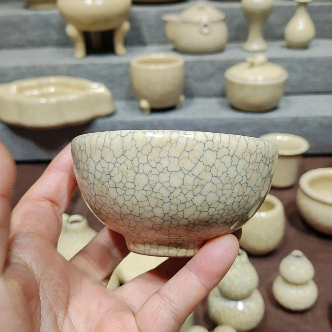 刘***鹏龚东华老师梅花墨纹作品