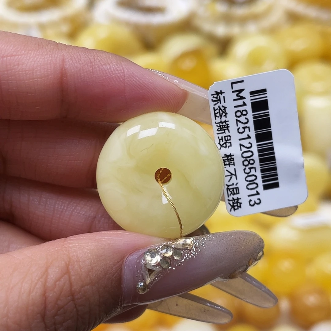 琥珀未镶嵌裸石22.2mm扣子