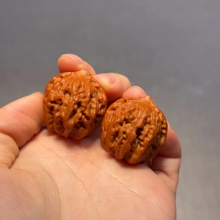 文玩核桃把件粗筋588